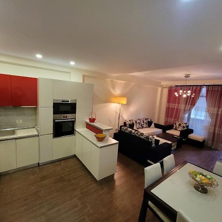 Spacious And Cozy Apartment Tirana Exterior photo