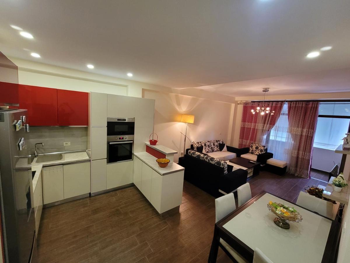 Spacious And Cozy Apartment Tirana Exterior photo